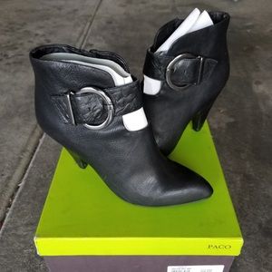 Black ankle boots size 8 with side zipper